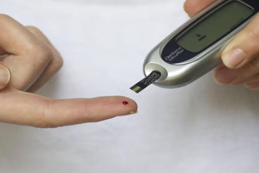 Roche to fold struggling diabetes business into diagnostics unit