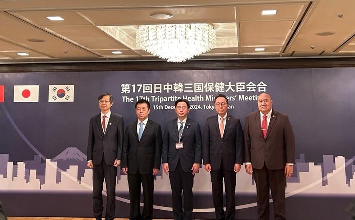 China Participates in 17th Tripartite Health Ministers’ Meeting in Japan