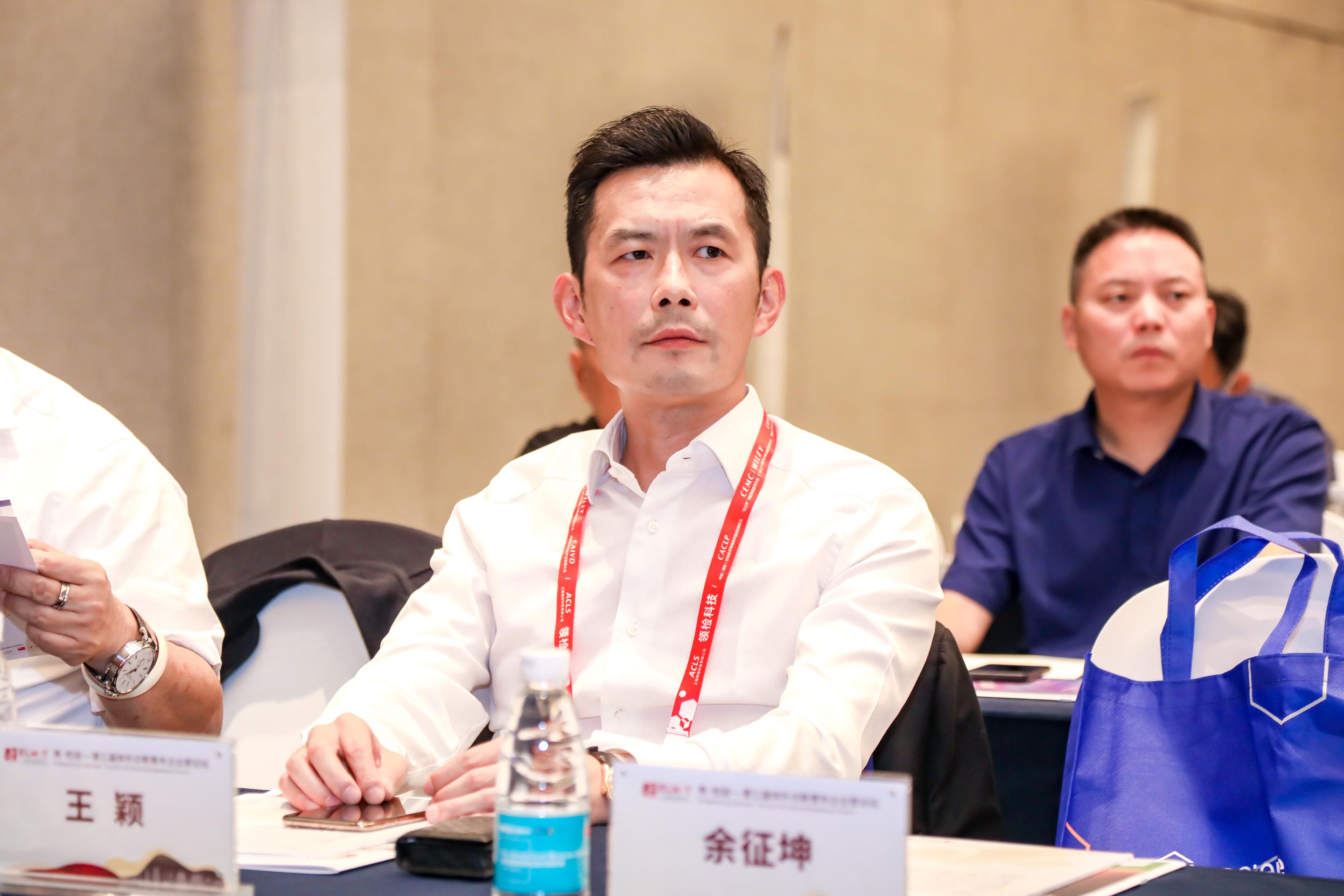 1355095740748d957c447c9718eb3105bc2387