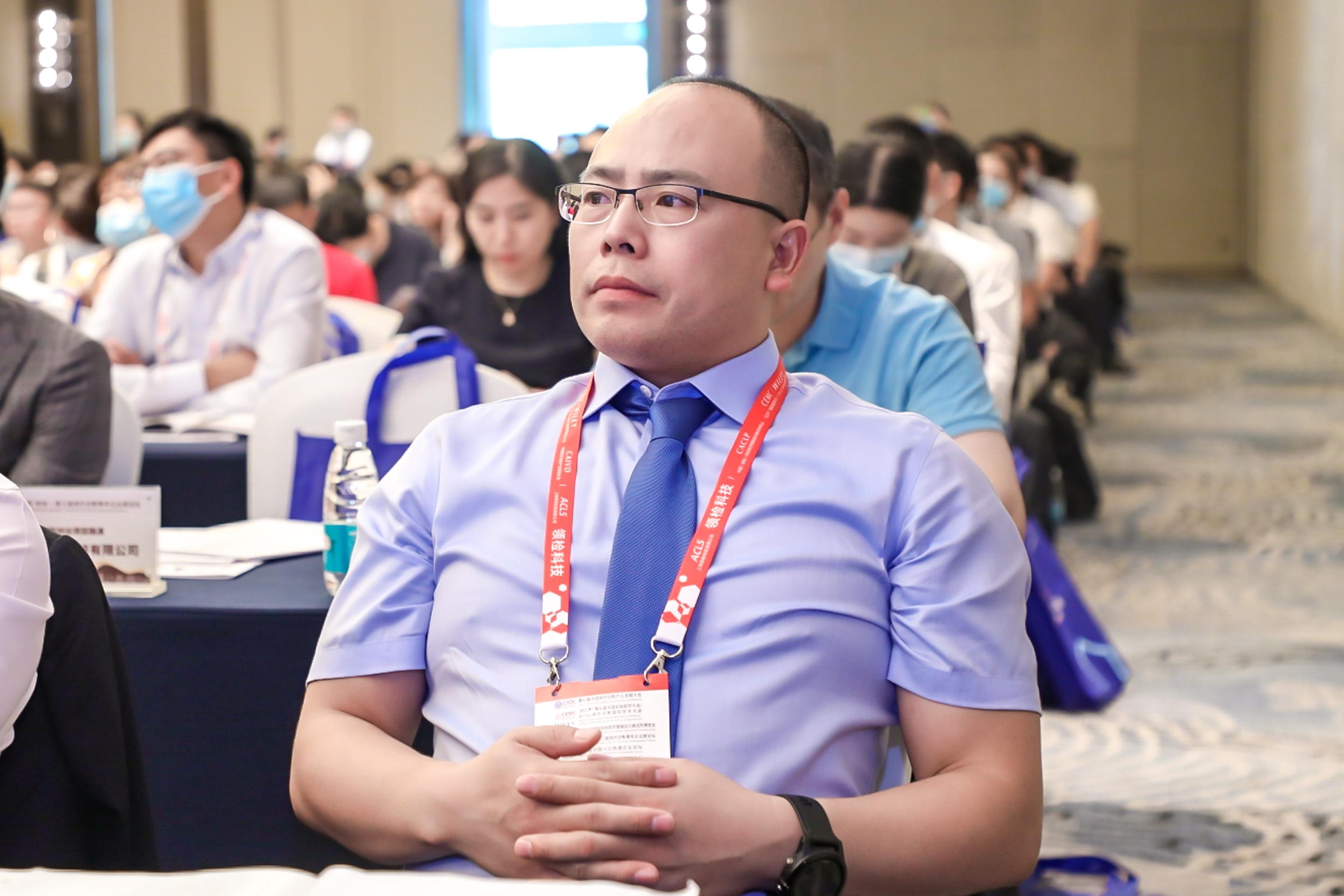 1412268e17572bcb0544ccb375391c03bbad29