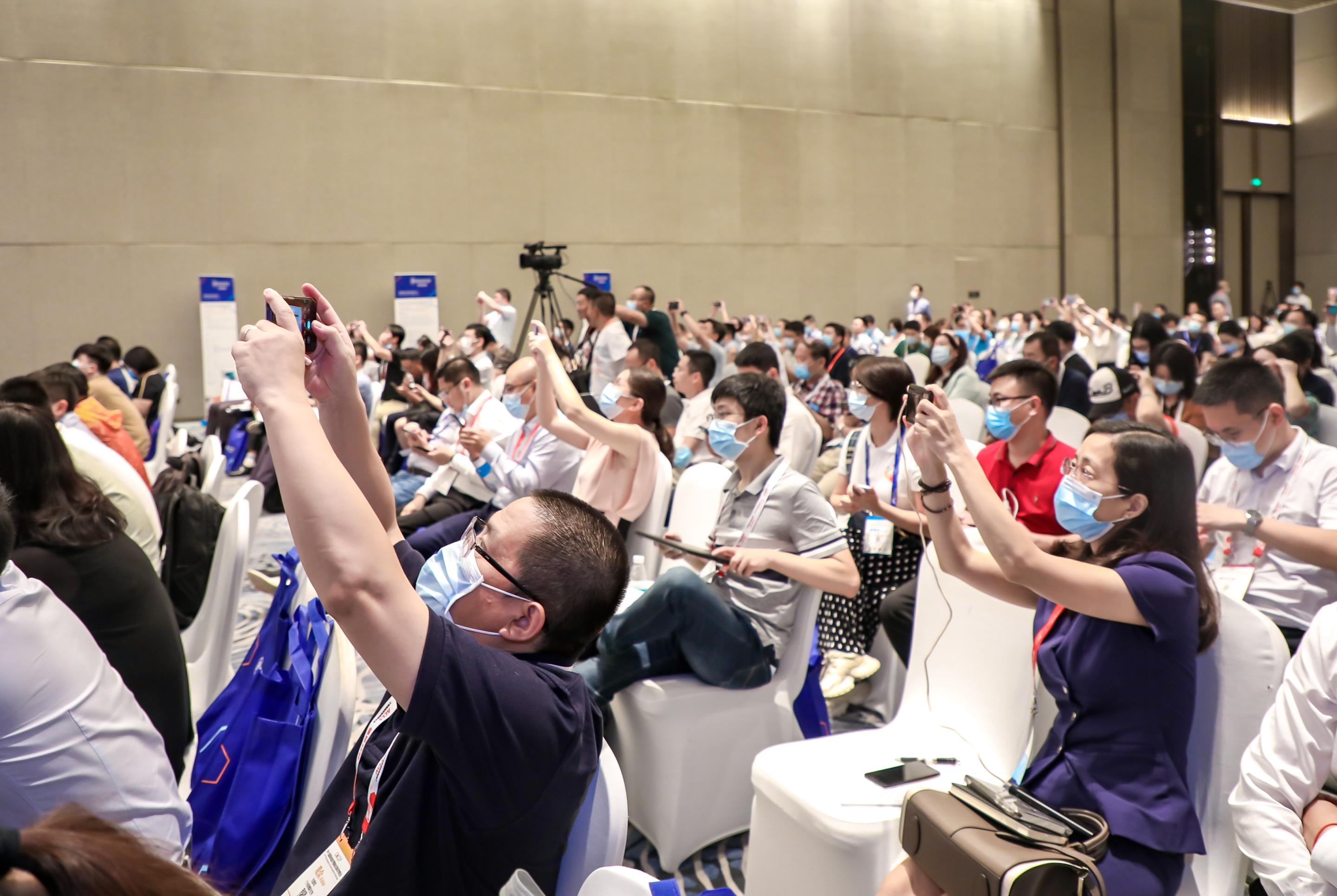 144125a2f8088276ed448bbe36622ef4a0c9e6