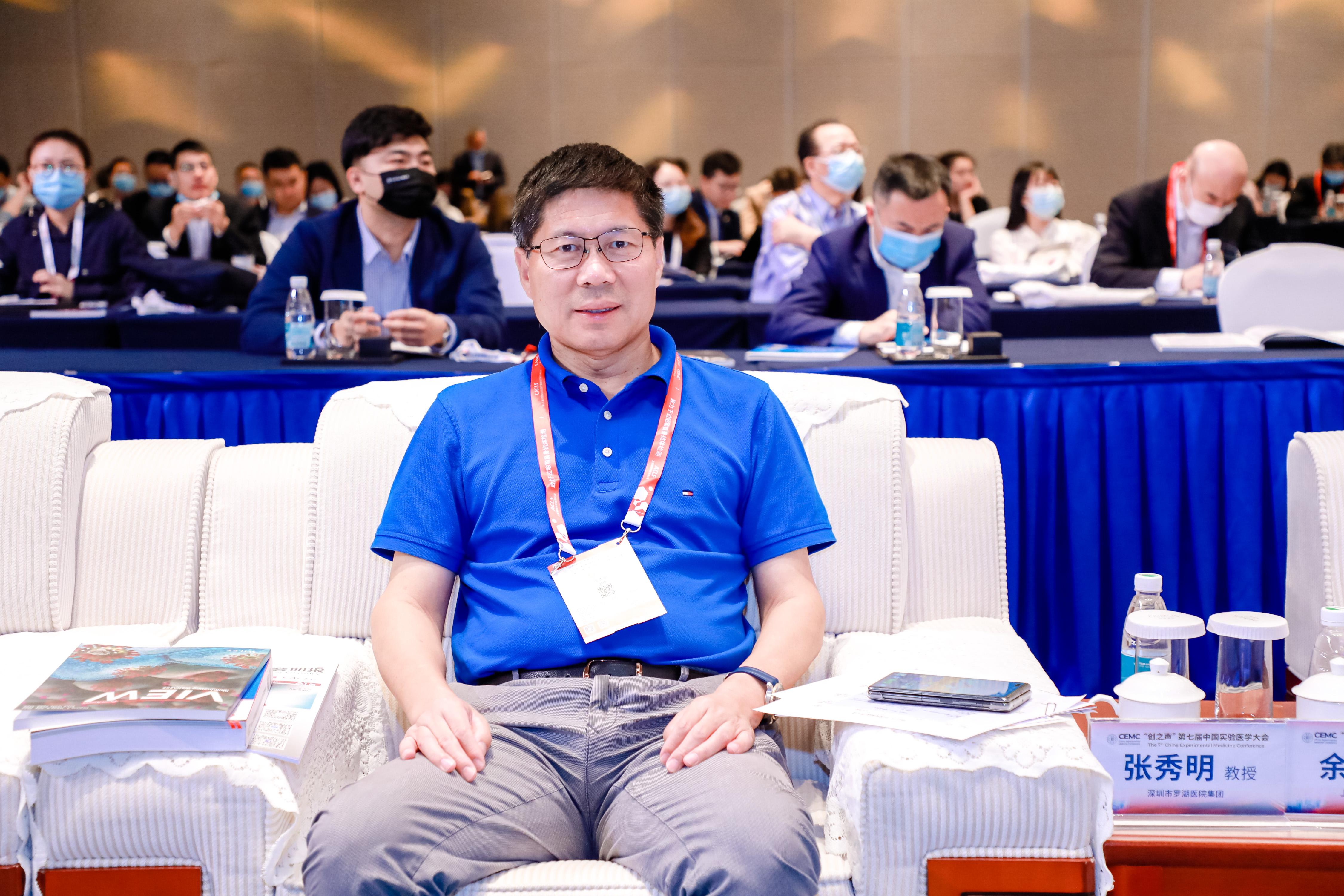 15051857_a2843459822_plx