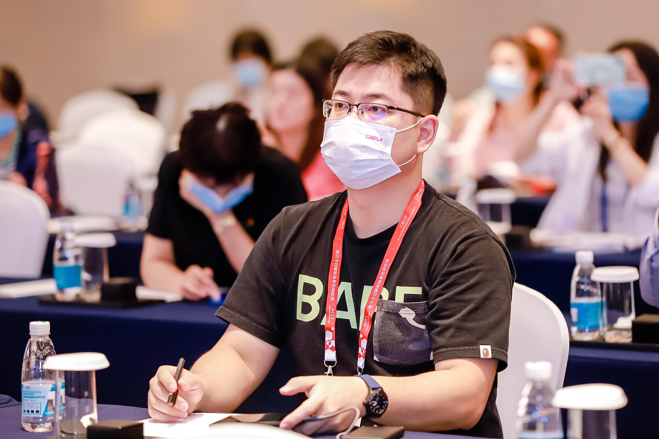 18119026_a2843459822_plx